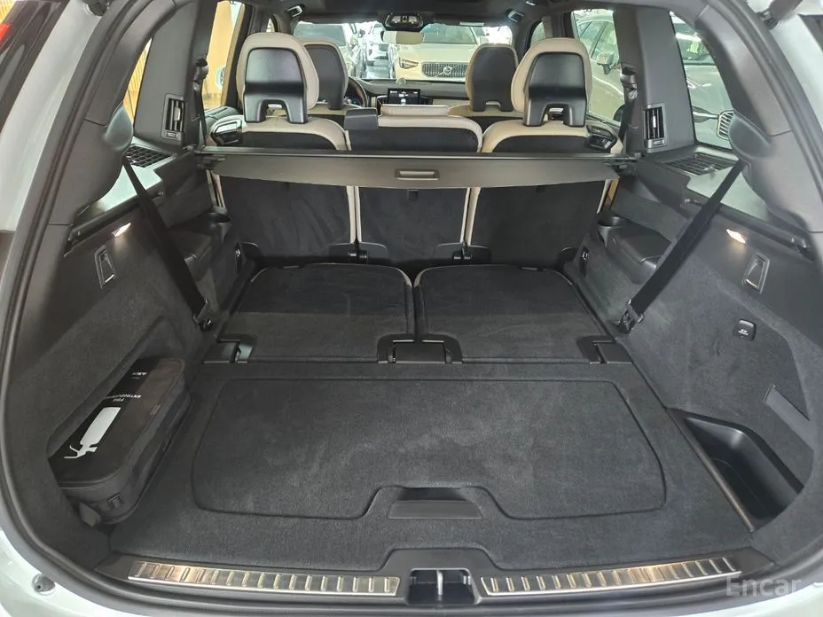 Фото 18 - Volvo XC90
