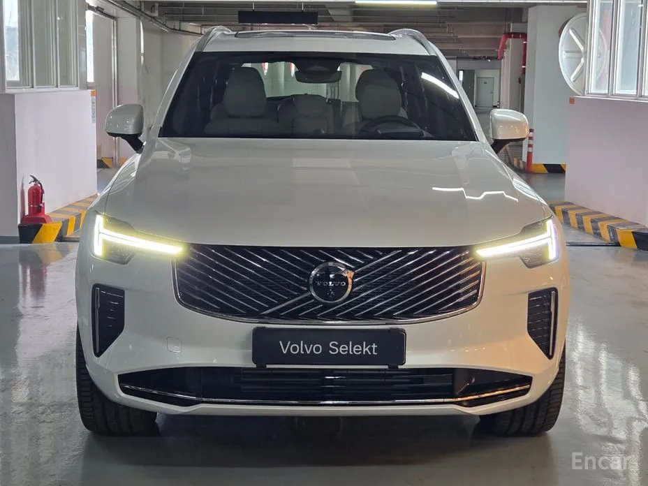 Фото 3 - Volvo XC90