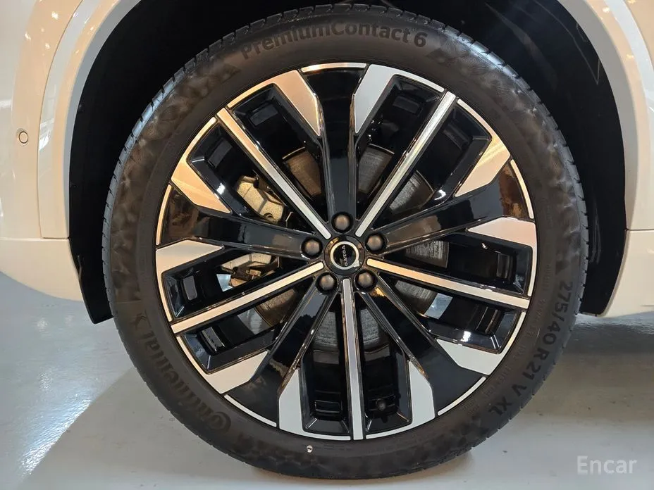 Фото 5 - Volvo XC90