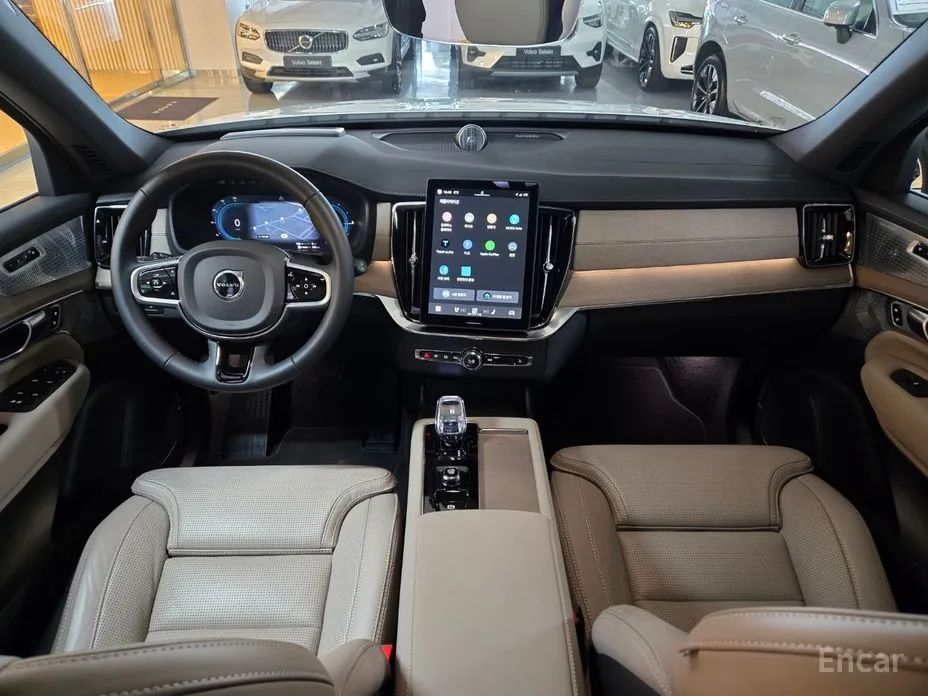 Фото 7 - Volvo XC90