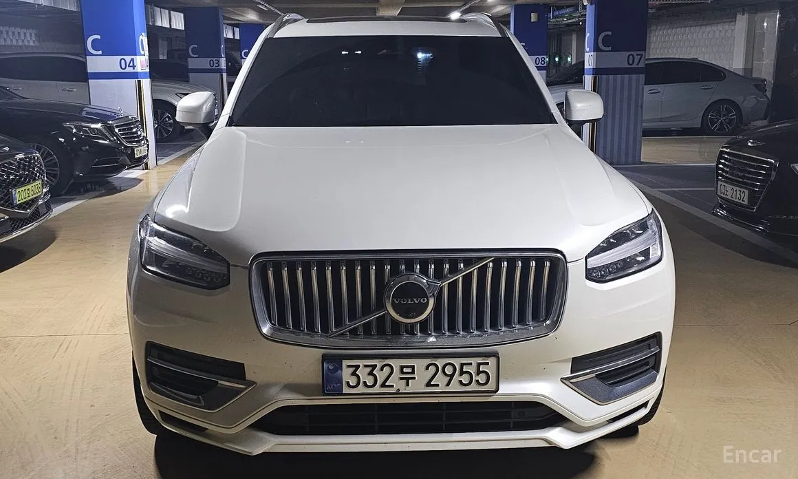 Фото 1 - Volvo XC90