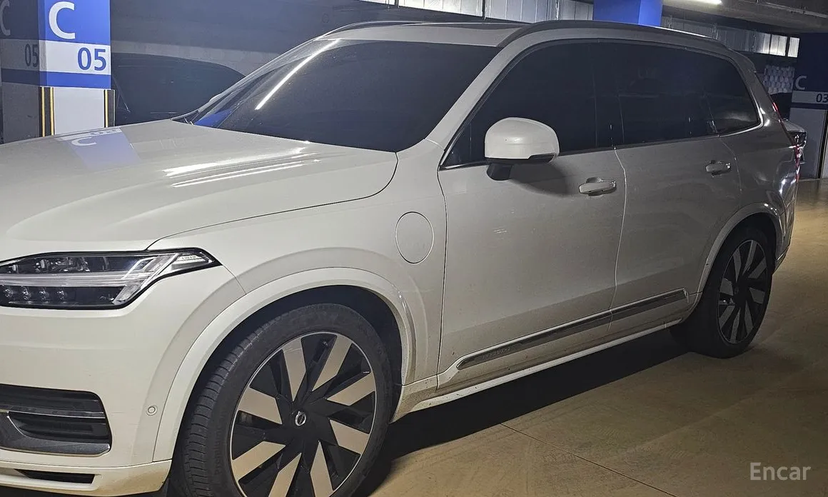 Фото 4 - Volvo XC90