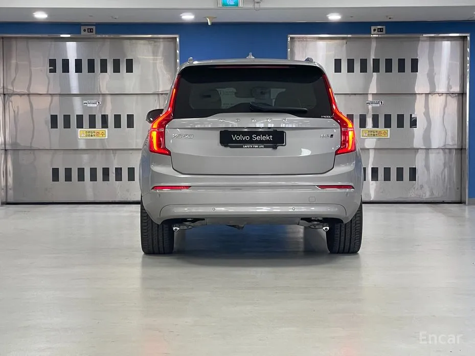 Фото 4 - Volvo XC90