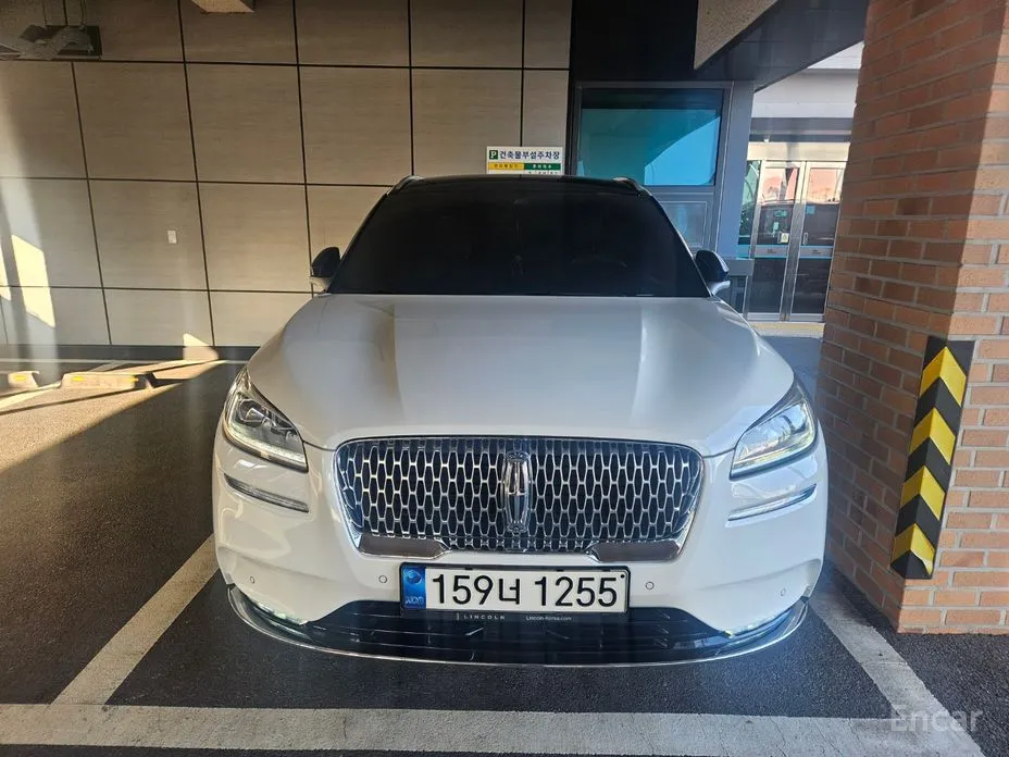 Фото 1 - Lincoln Corsair