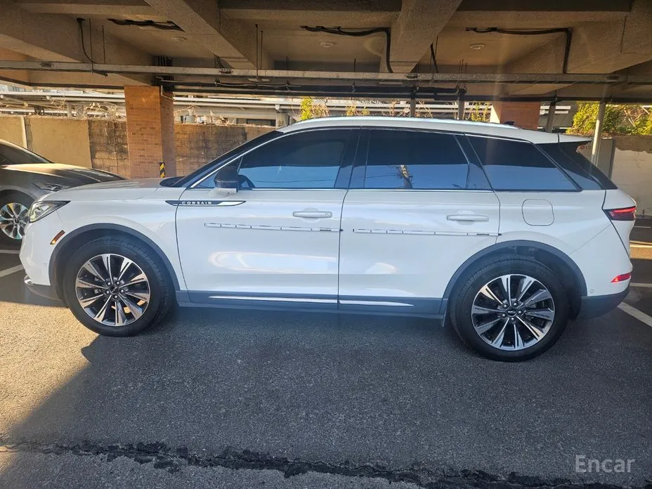 Фото 3 - Lincoln Corsair