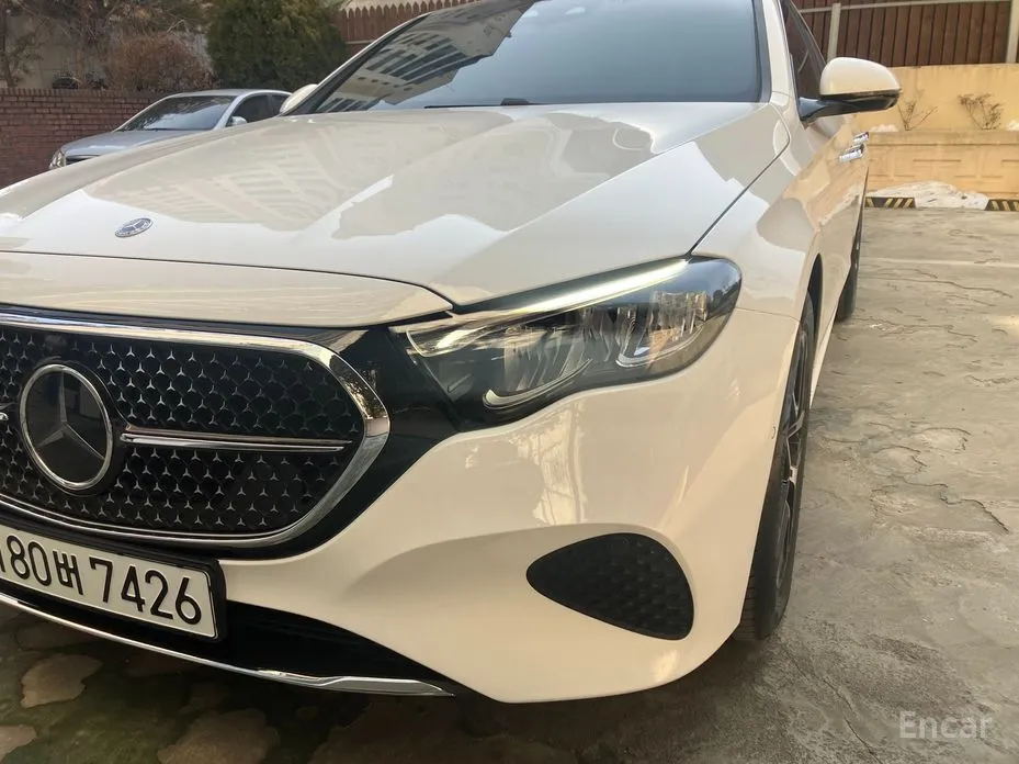 Фото 7 - Mercedes-Benz E-Class