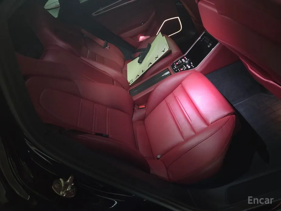 Фото 10 - Porsche Panamera