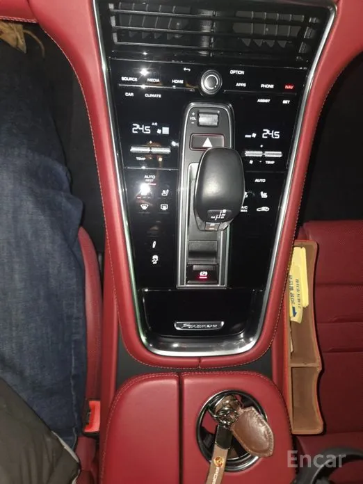 Фото 13 - Porsche Panamera