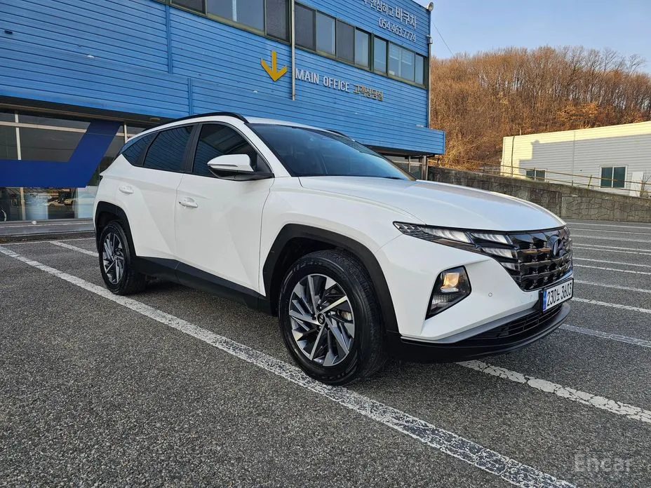 Photo 3 - Hyundai Tucson