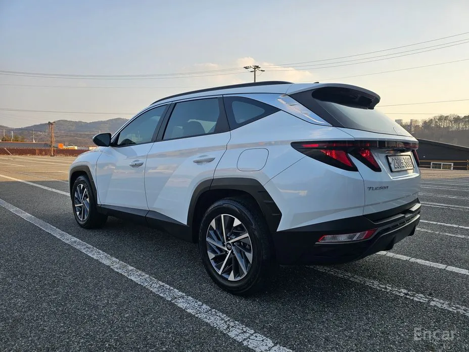 Photo 6 - Hyundai Tucson