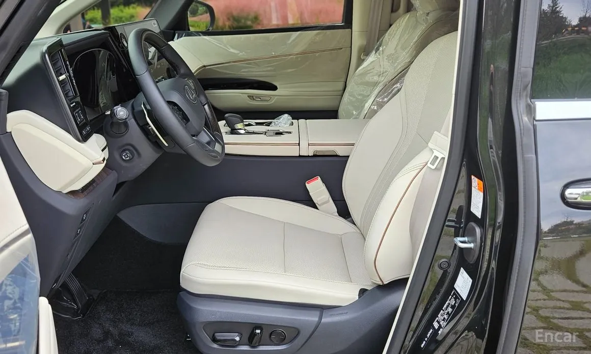 Фото 11 - Lexus LM