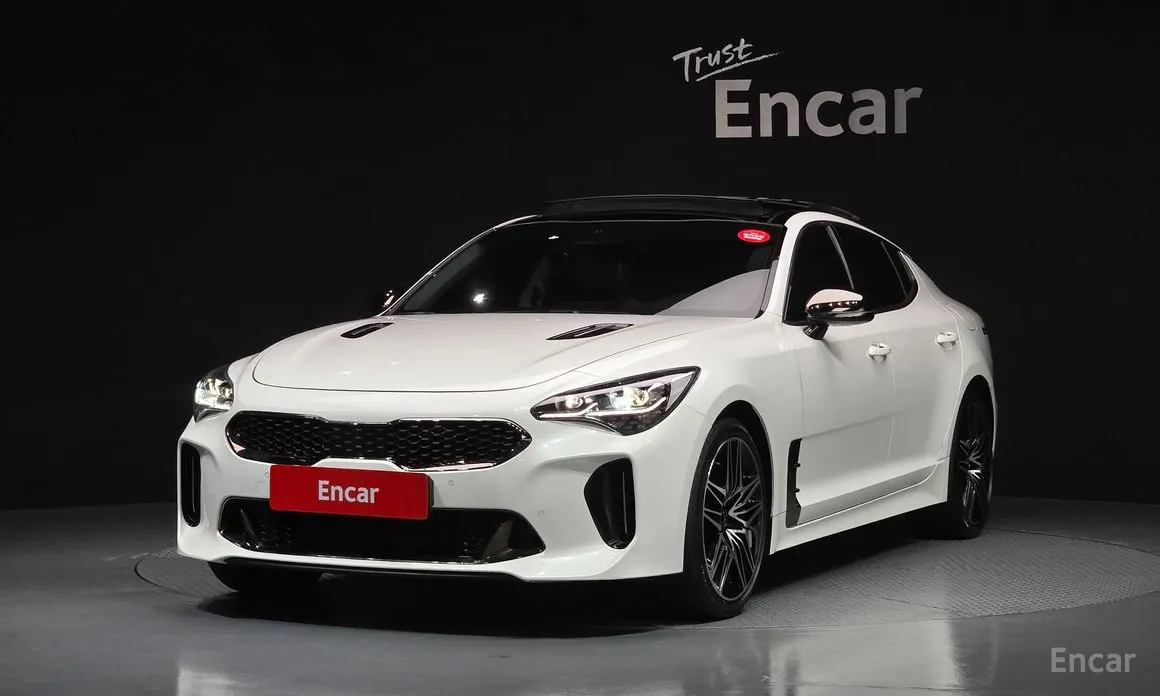 Фото 1 - Kia Stinger