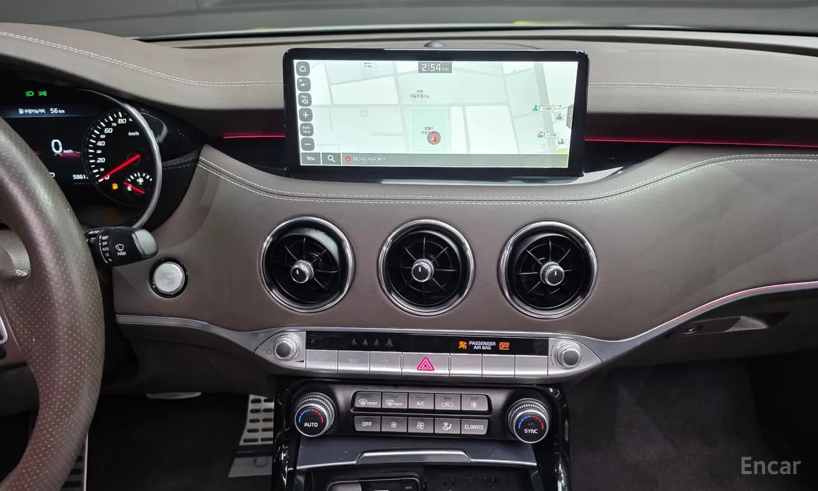 Фото 15 - Kia Stinger