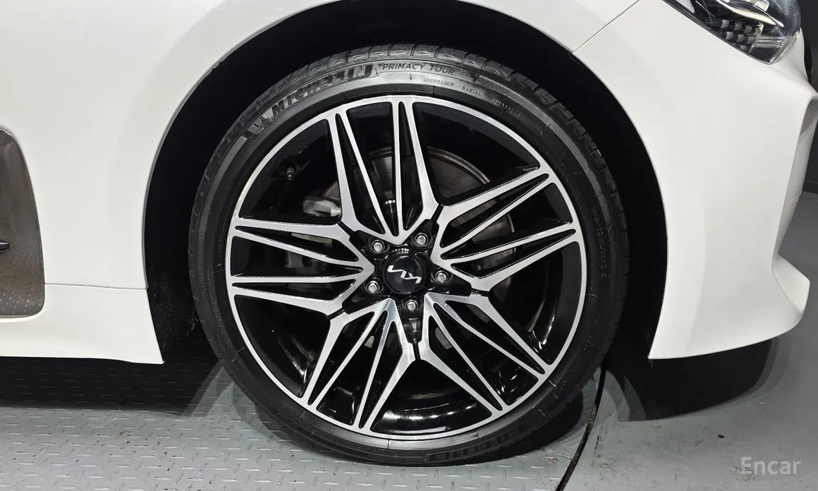 Фото 5 - Kia Stinger