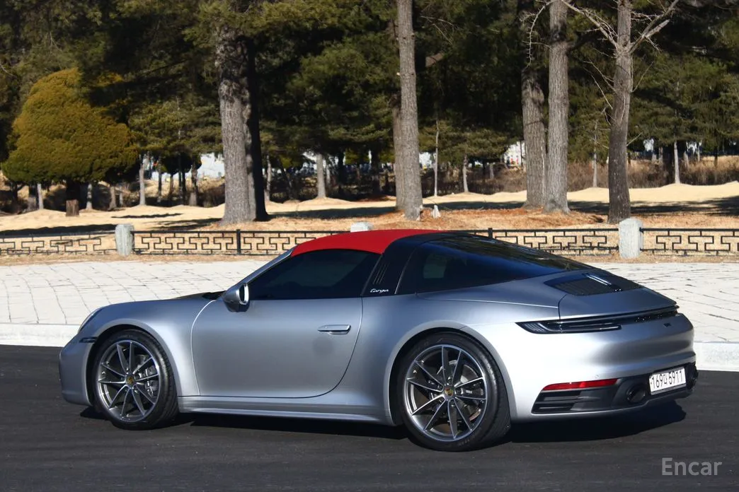 Фото 4 - Porsche 911