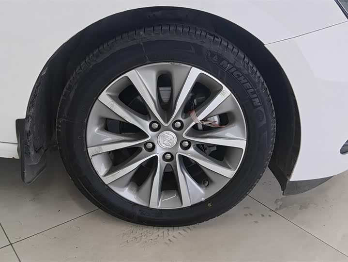 Фото 6 - Buick GL6