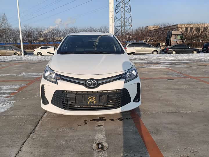Фото 2 - Toyota Vios