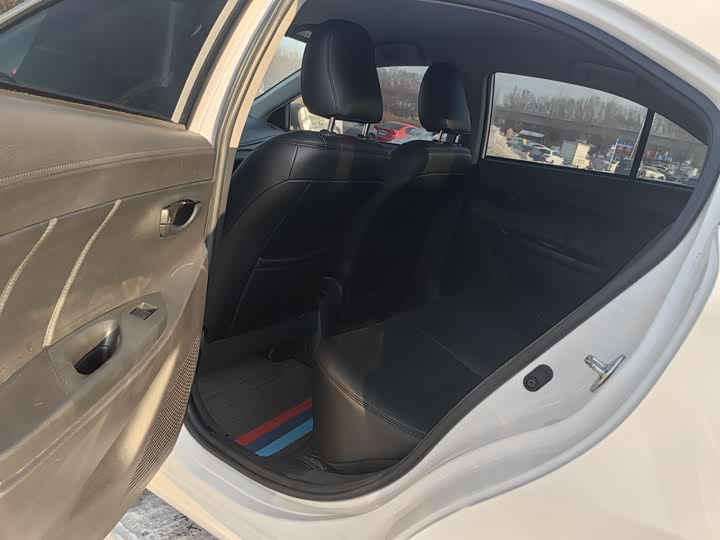 Фото 5 - Toyota Vios