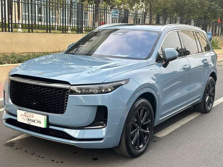 Фото 1 - LiXiang One