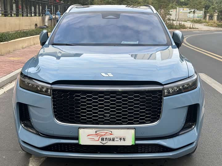 Фото 2 - LiXiang One