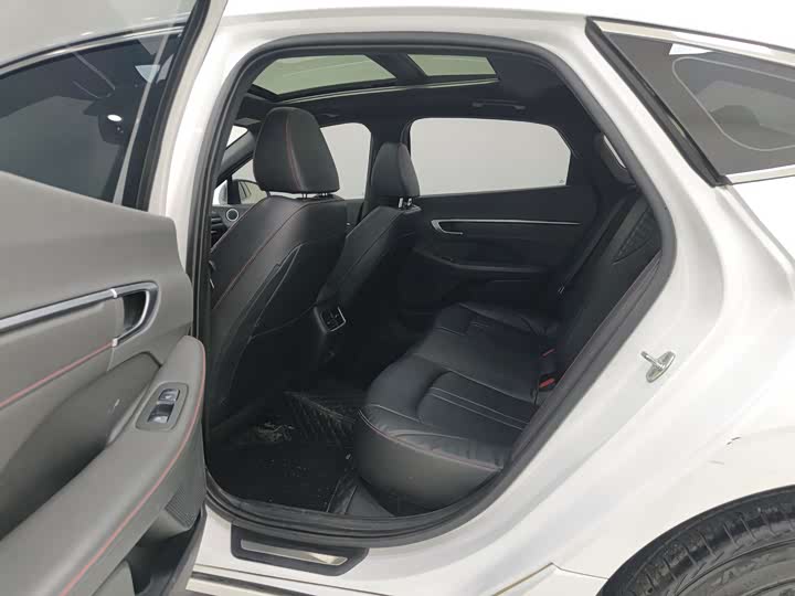 Фото 8 - Hyundai Sonata N Line