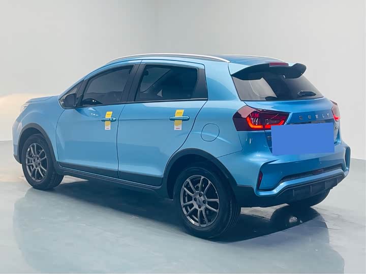 Фото 4 - Geely Vision X3