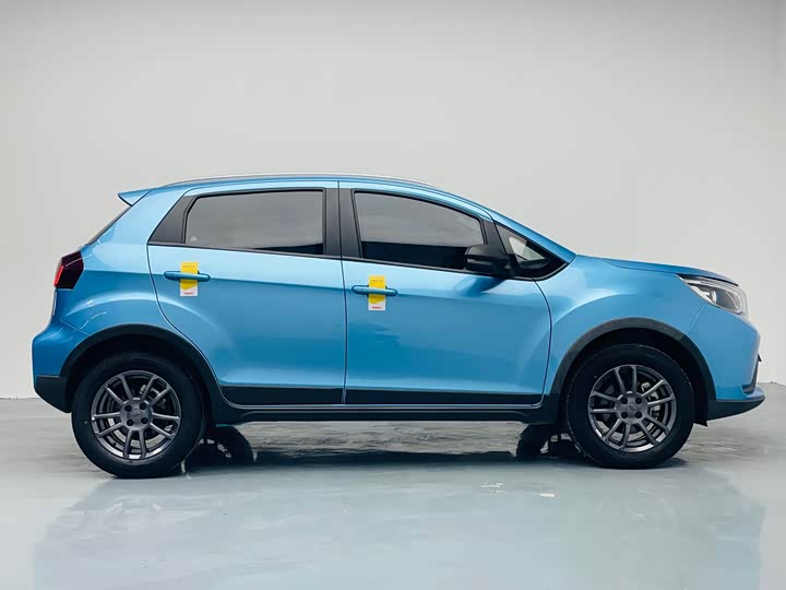 Фото 8 - Geely Vision X3