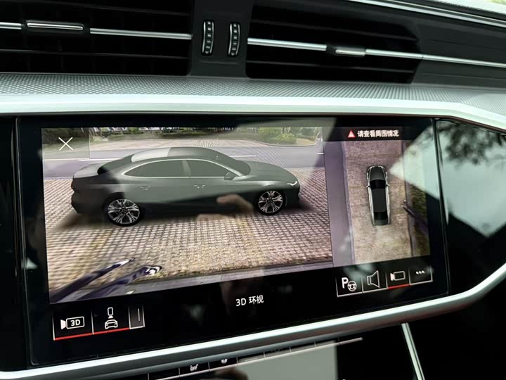 Фото 7 - Audi A7L