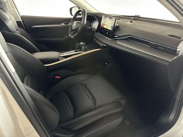 Photo 5 - Geely Preface