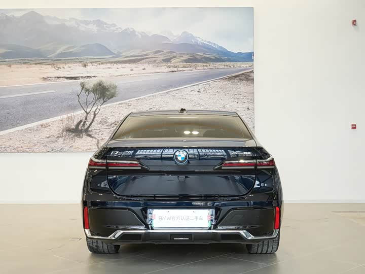 Фото 6 - BMW 7 Series