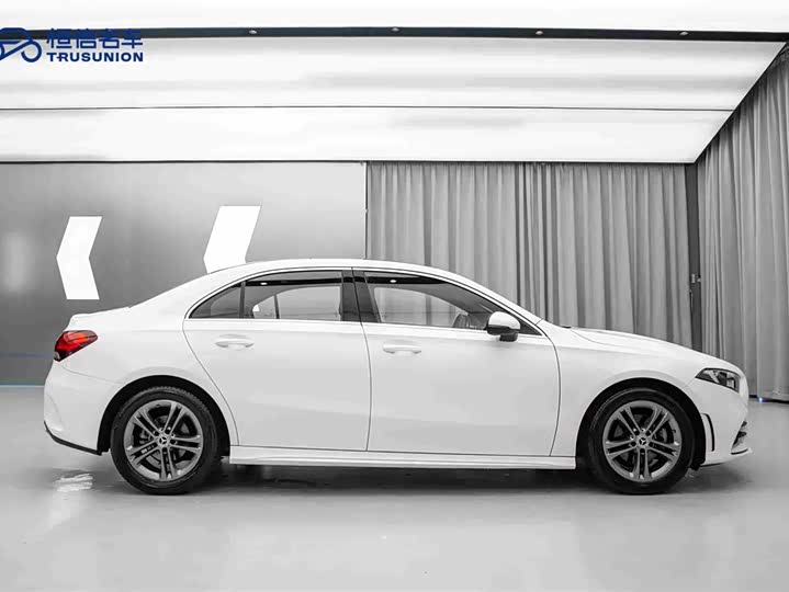 Фото 4 - Mercedes-Benz A-Class