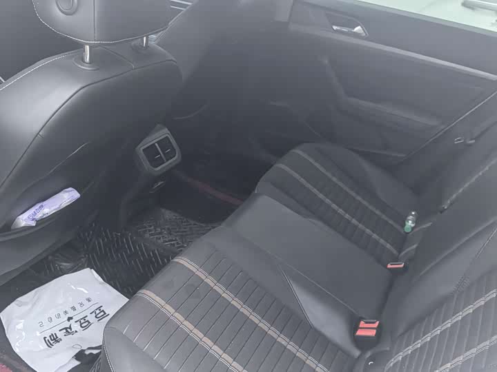 Фото 5 - Volkswagen Lavida