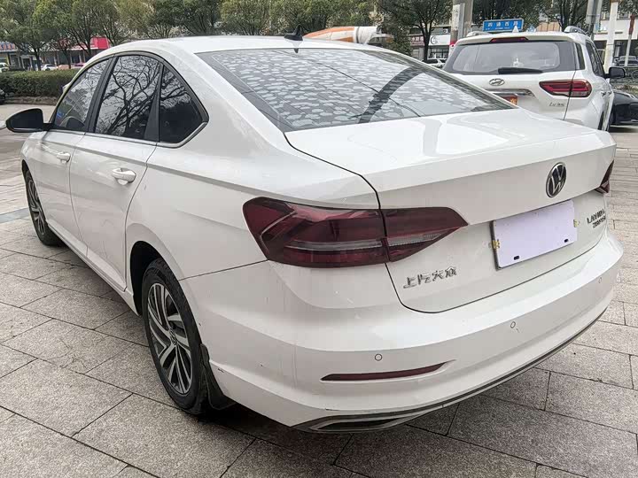 Фото 9 - Volkswagen Lavida