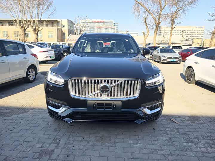 Фото 2 - Volvo XC90