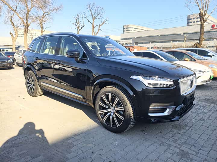 Фото 3 - Volvo XC90