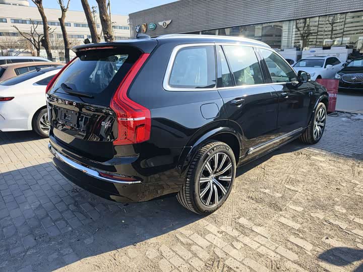 Фото 4 - Volvo XC90