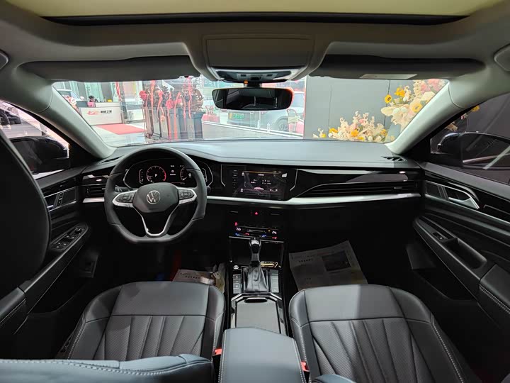 Фото 8 - Volkswagen Passat