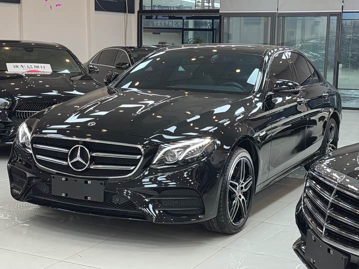 Photo 2 - Mercedes-Benz E-Class