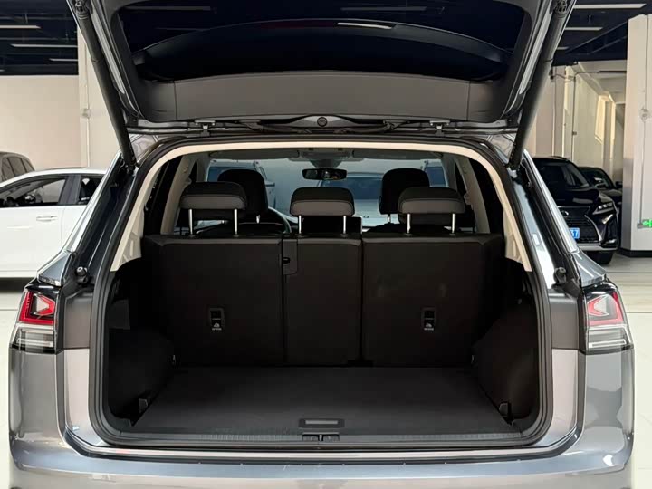 Фото 8 - Volkswagen Tayron