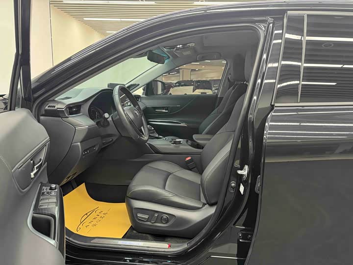 Фото 9 - Toyota Venza