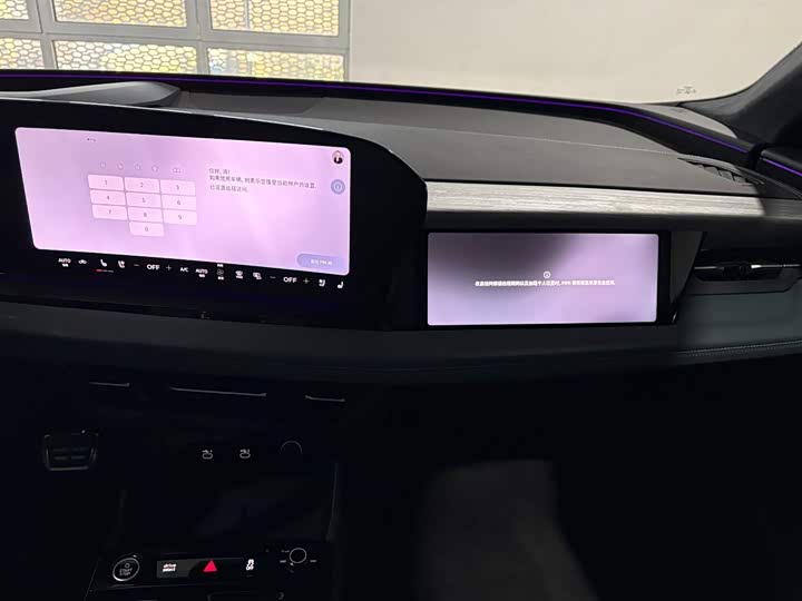 Фото 8 - Audi Q6L e-tron