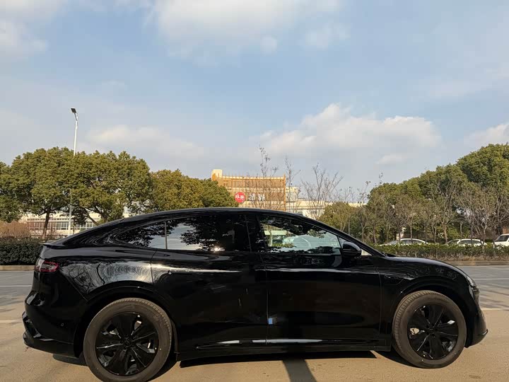 Фото 4 - Luxeed R7