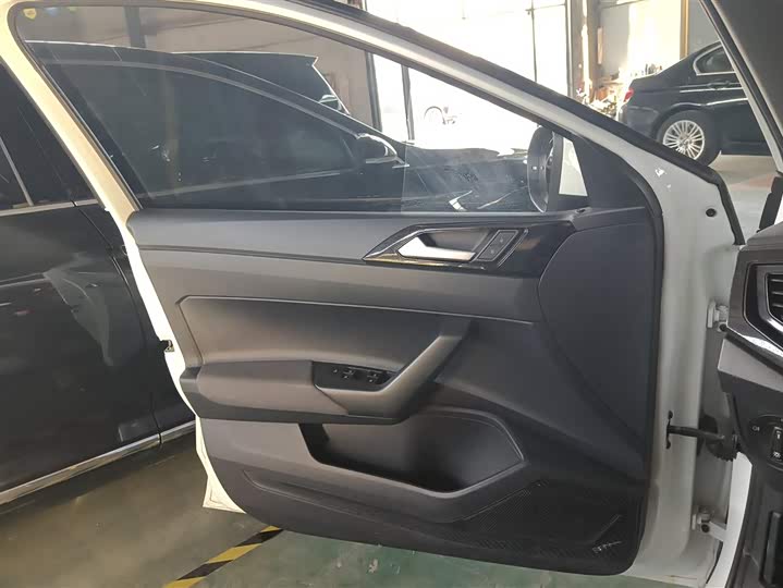 Фото 7 - Volkswagen Lavida