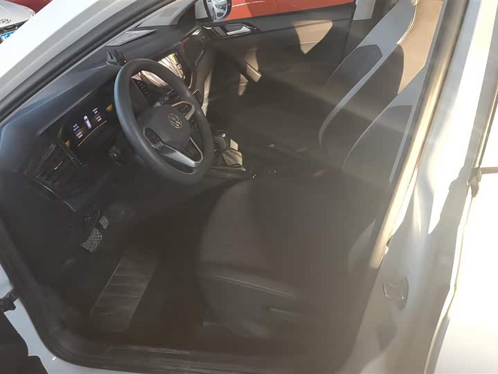 Фото 9 - Volkswagen Lavida