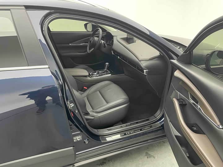 Фото 7 - Mazda CX-30