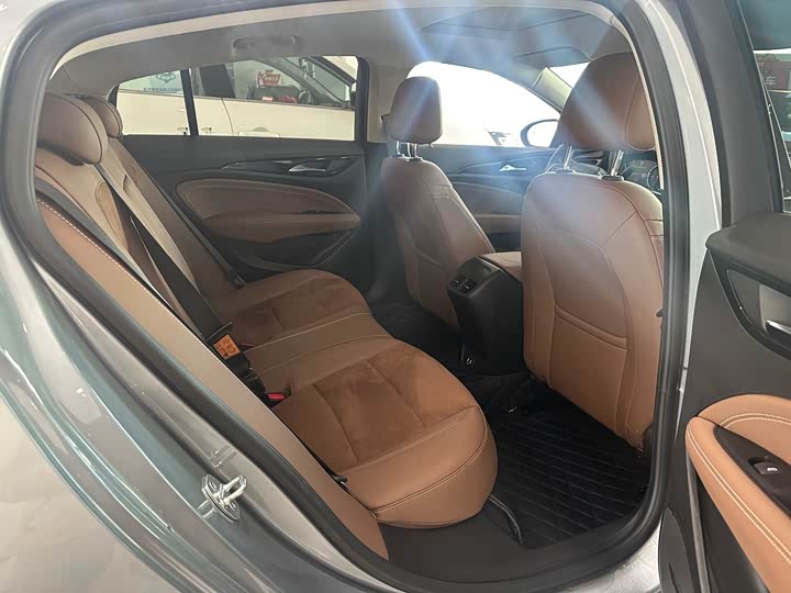 Фото 6 - Buick Regal