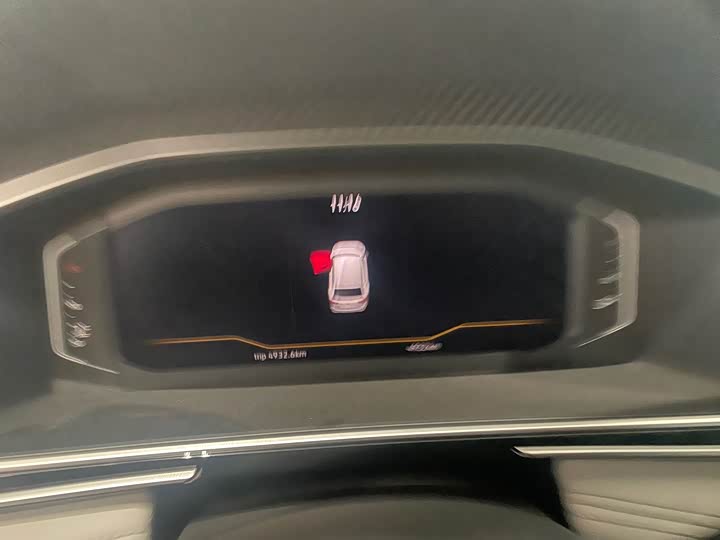 Фото 9 - Volkswagen Tiguan L Pro