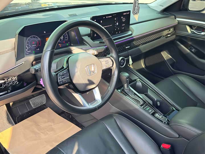 Фото 5 - Honda Accord