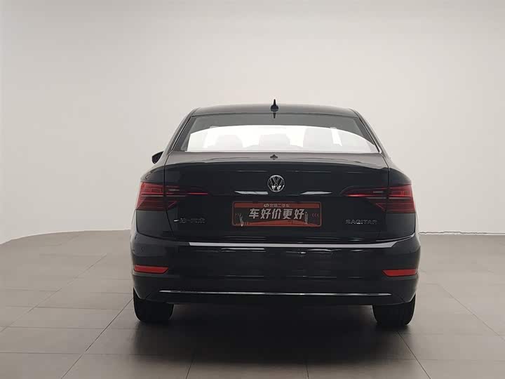 Фото 4 - Volkswagen Sagitar L