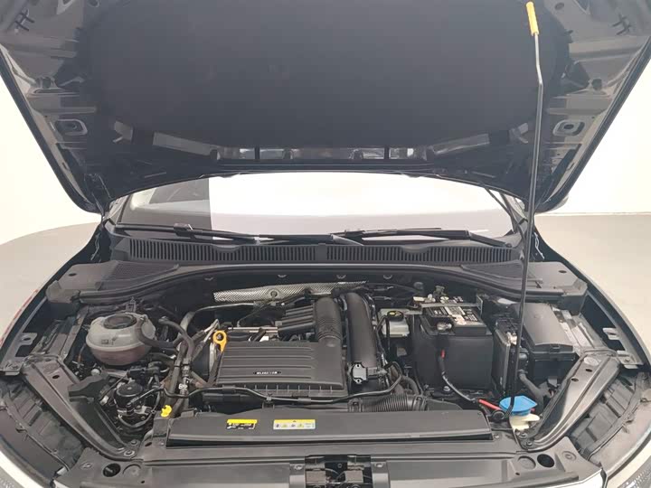 Фото 6 - Volkswagen Sagitar L